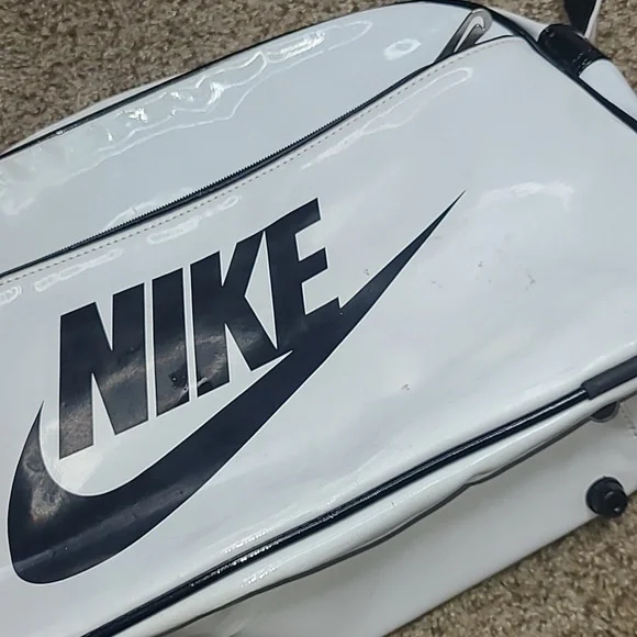 Vintage Nike Patent White and Black Messenger Bag - Picture 2 of 16